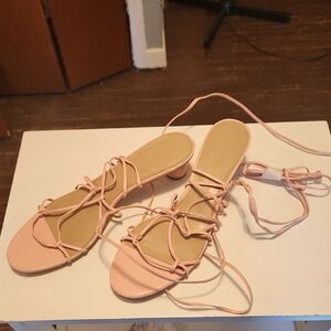NWT Villa Rouge Women's Pink Strappy Sandals size 11